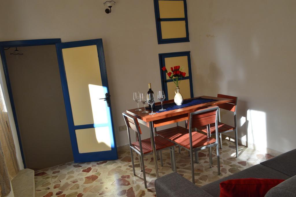 Don Vito'S Apartments Castellammare del Golfo Habitación foto